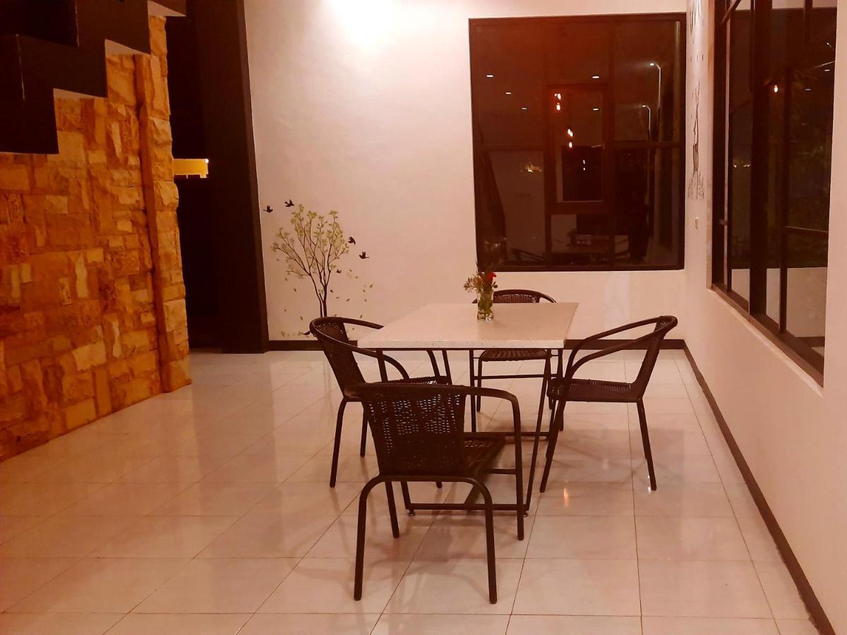 Cozy Stay Kupang Kupang  Exteriör bild