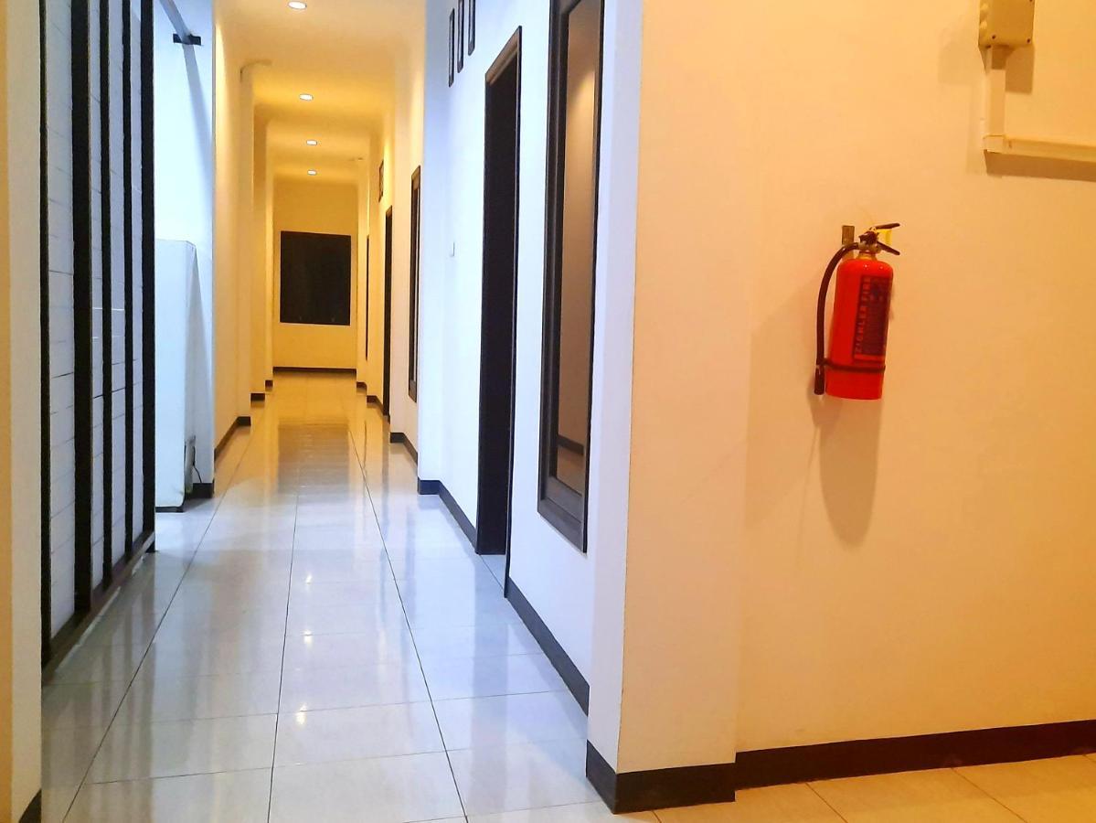 Cozy Stay Kupang Kupang  Exteriör bild