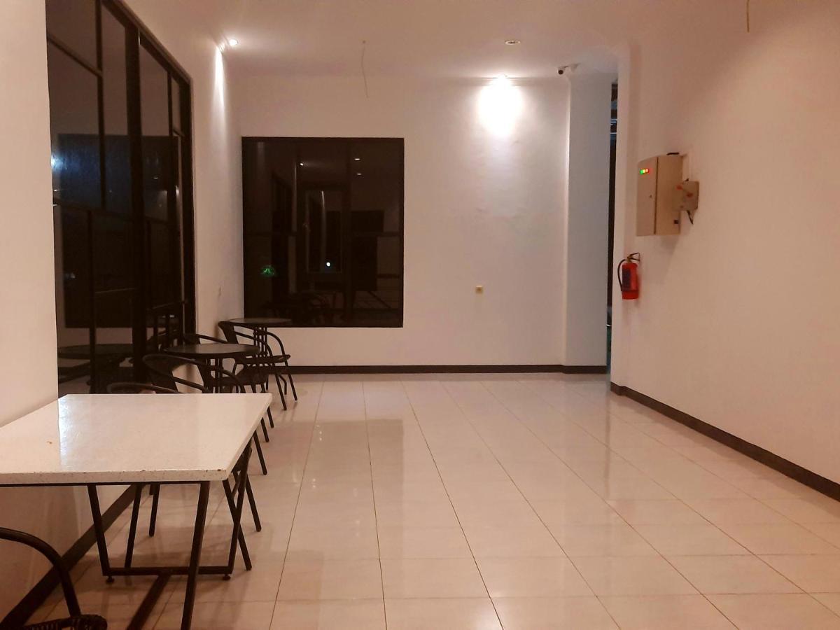 Cozy Stay Kupang Kupang  Exteriör bild