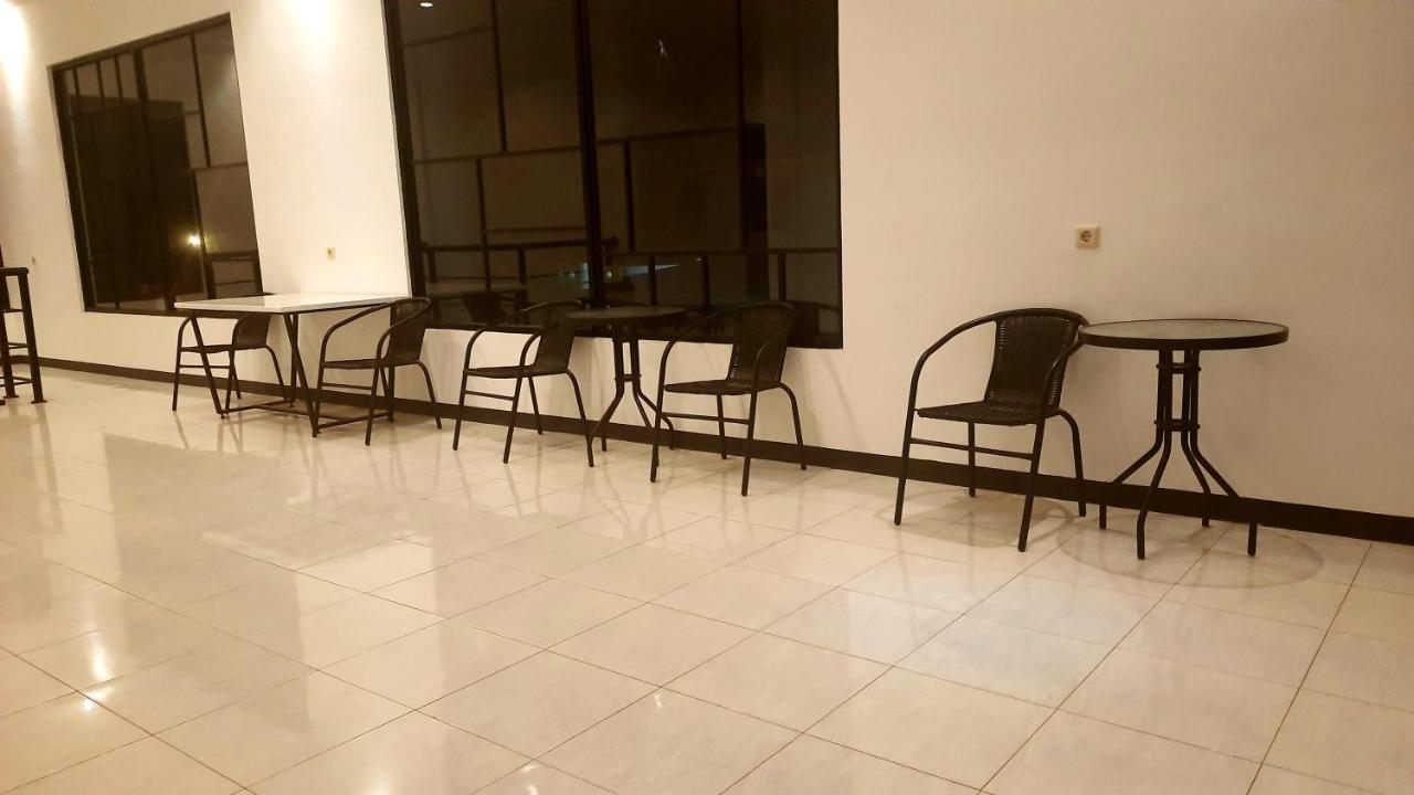 Cozy Stay Kupang Kupang  Exteriör bild