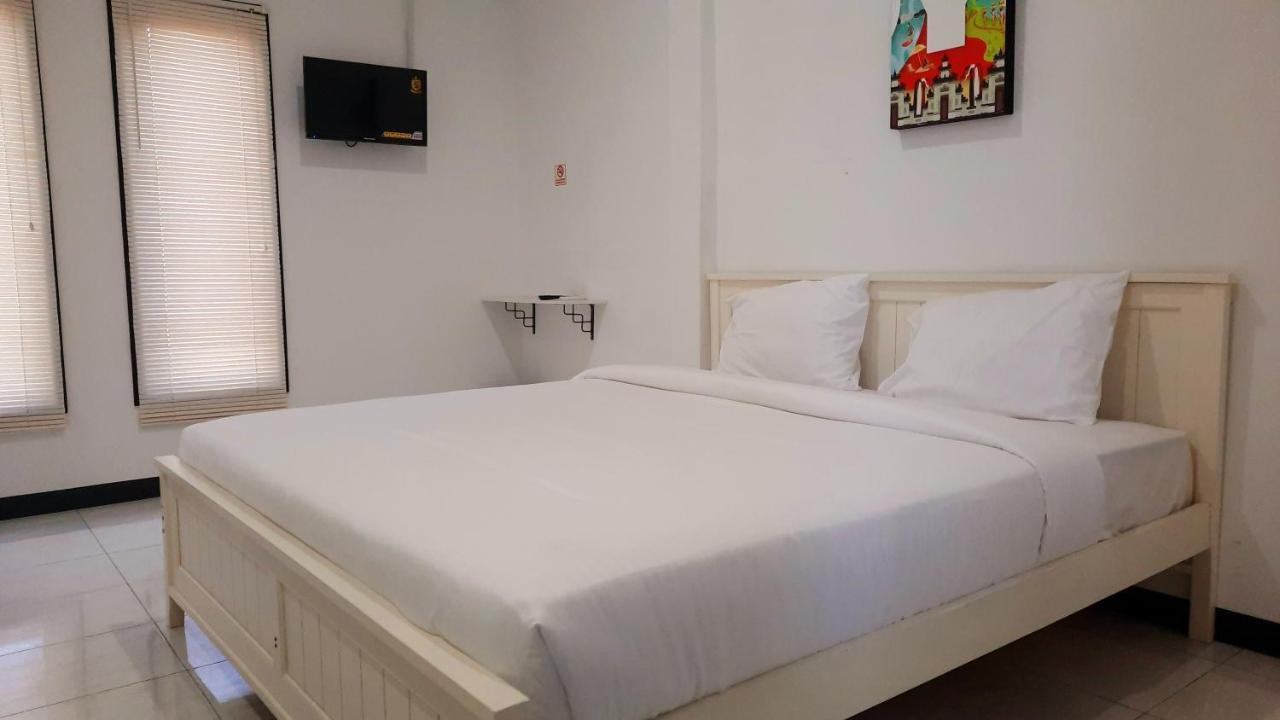 Cozy Stay Kupang Kupang  Exteriör bild