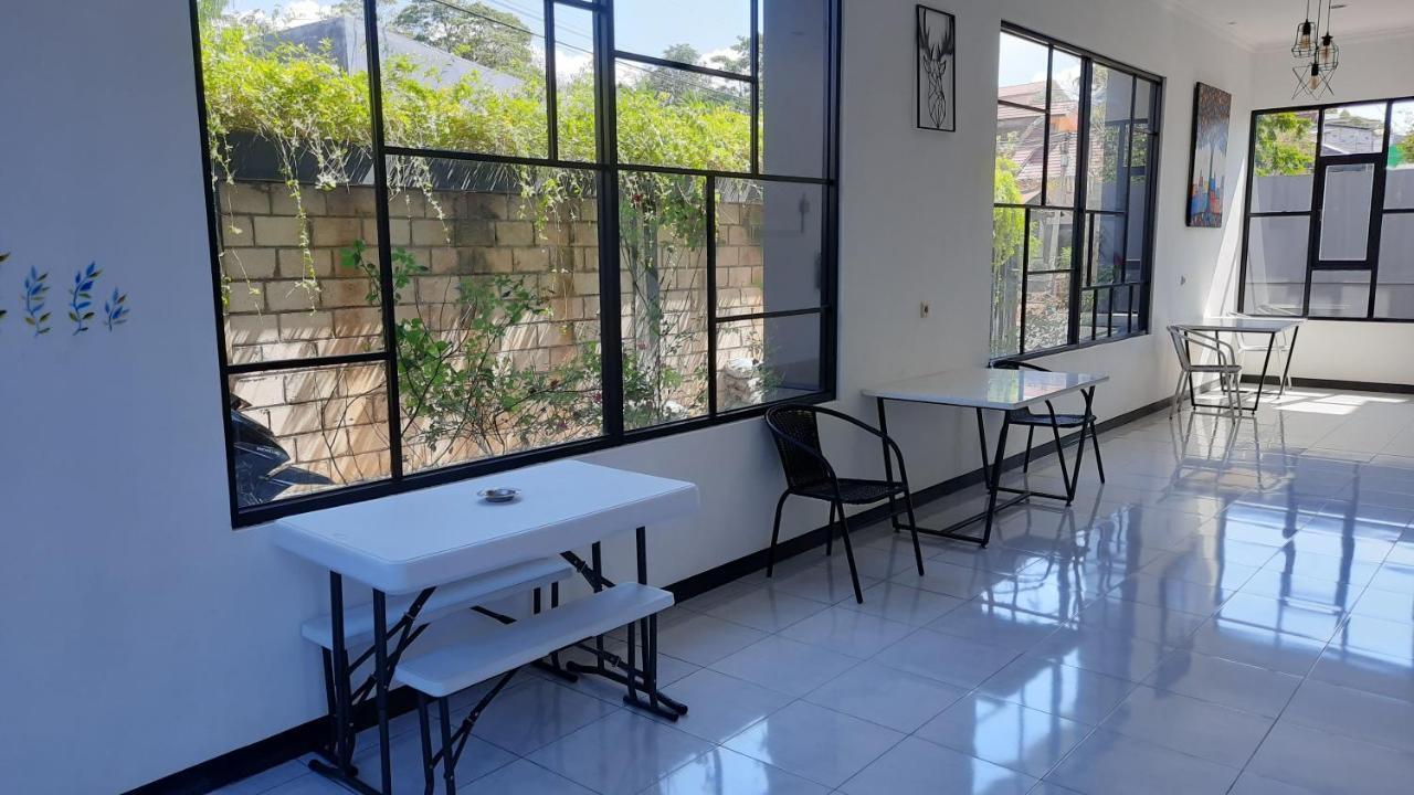 Cozy Stay Kupang Kupang  Exteriör bild