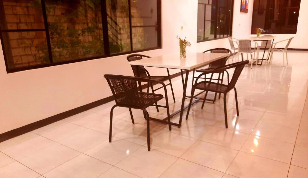 Cozy Stay Kupang Kupang  Exteriör bild
