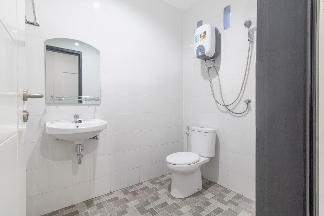 Cozy Stay Kupang Kupang  Exteriör bild