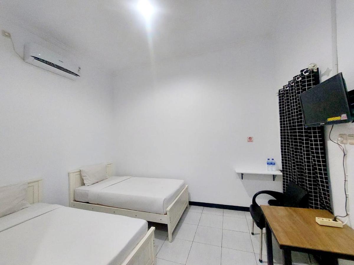 Cozy Stay Kupang Kupang  Exteriör bild