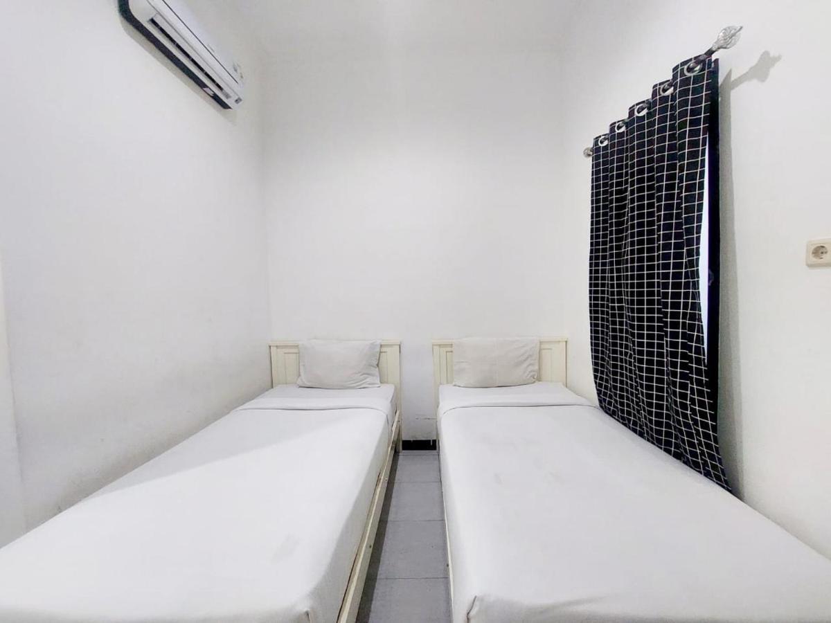 Cozy Stay Kupang Kupang  Exteriör bild