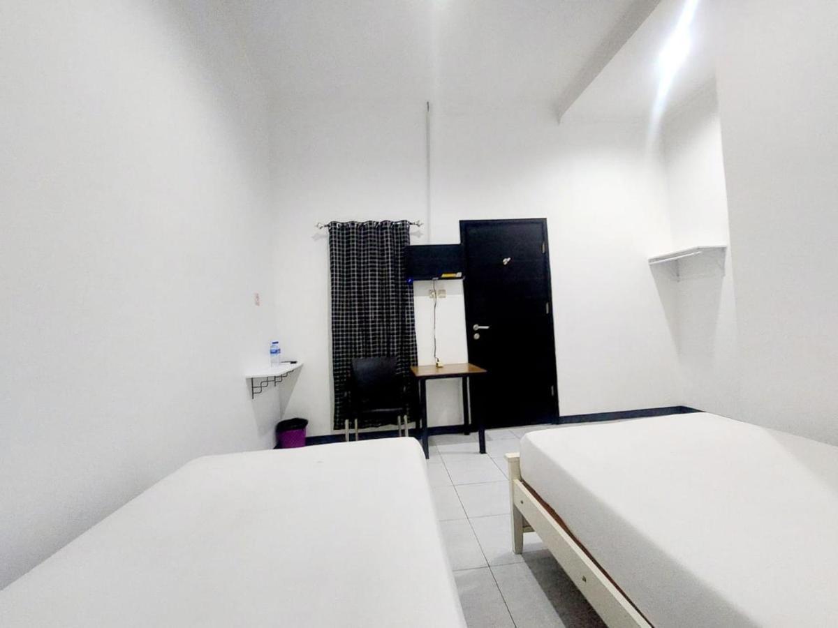 Cozy Stay Kupang Kupang  Exteriör bild