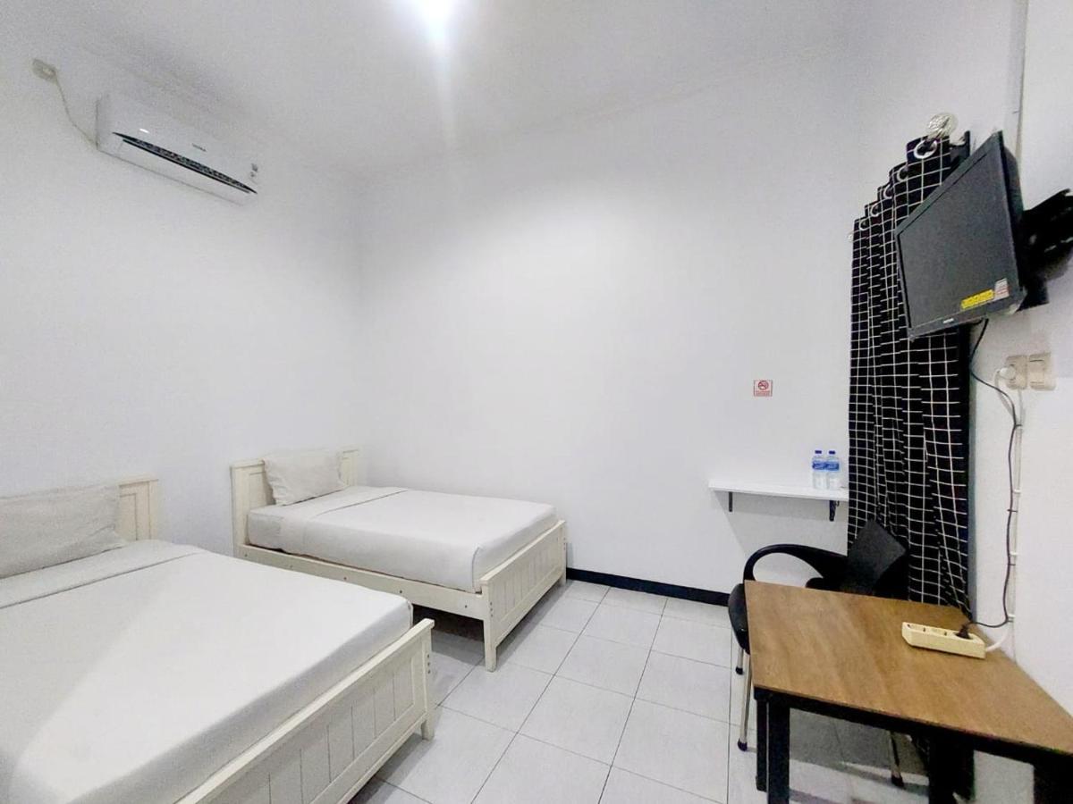 Cozy Stay Kupang Kupang  Exteriör bild