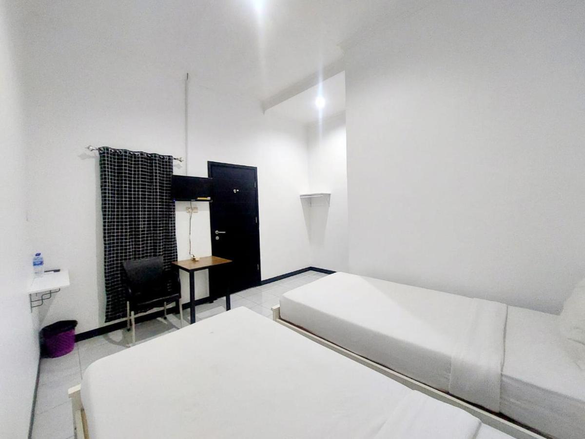 Cozy Stay Kupang Kupang  Exteriör bild