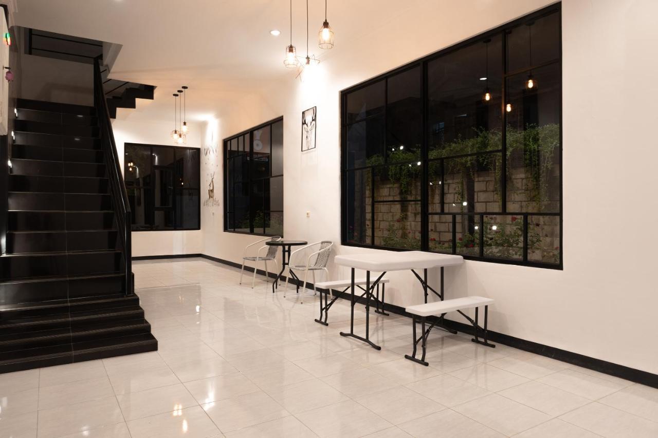 Cozy Stay Kupang Kupang  Exteriör bild